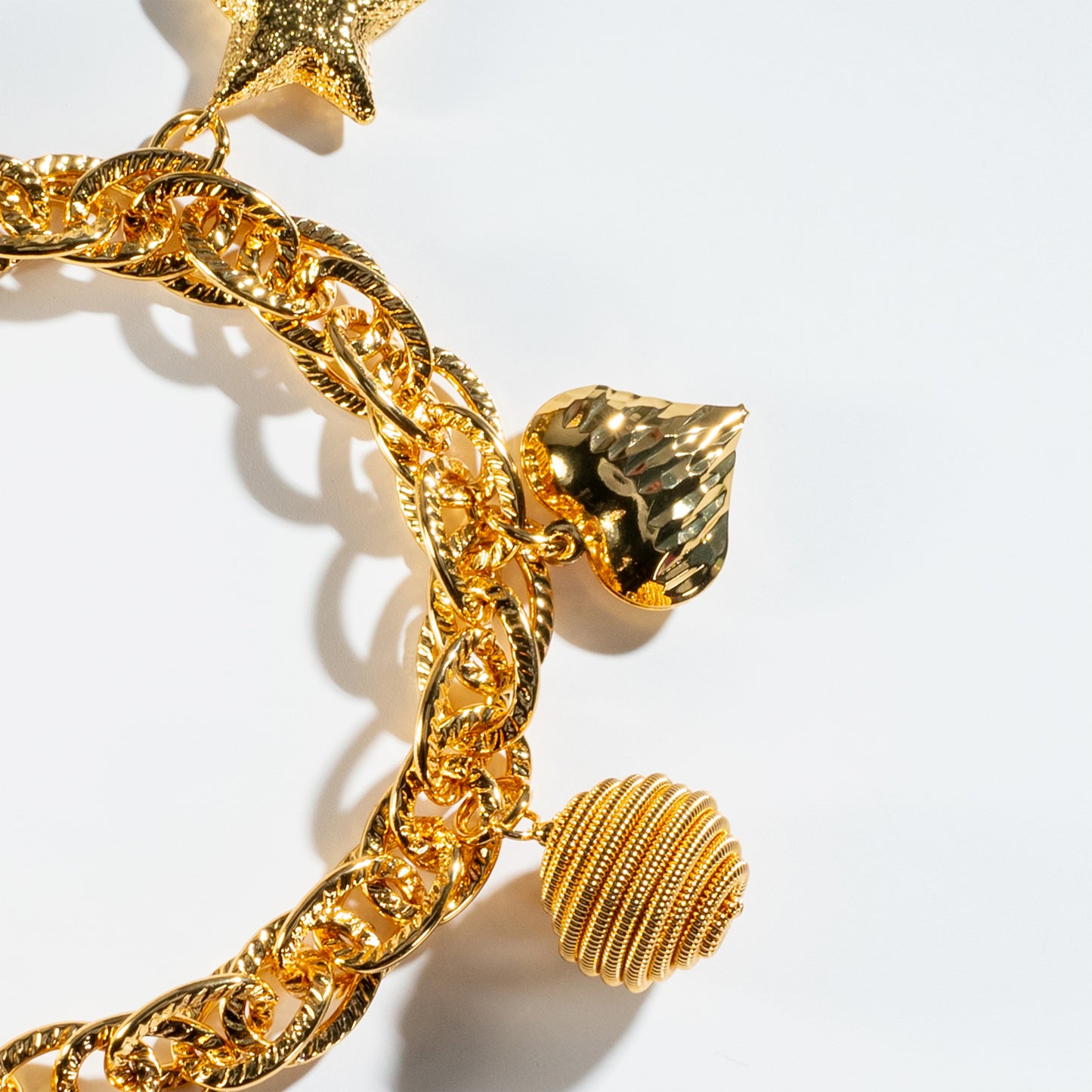 Wishful love and star bracelet in gold