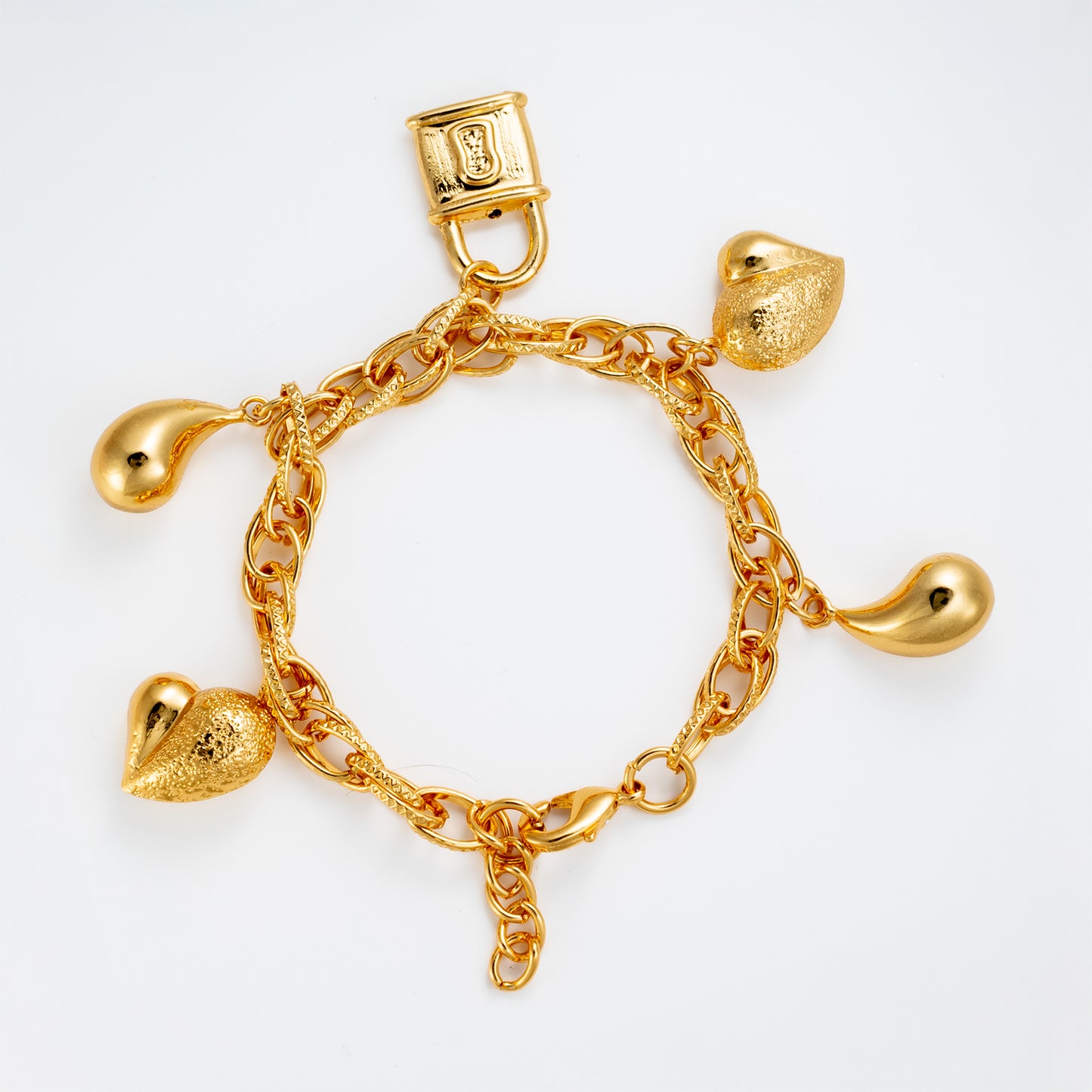 Sweetheart Charm Bracelet In Gold