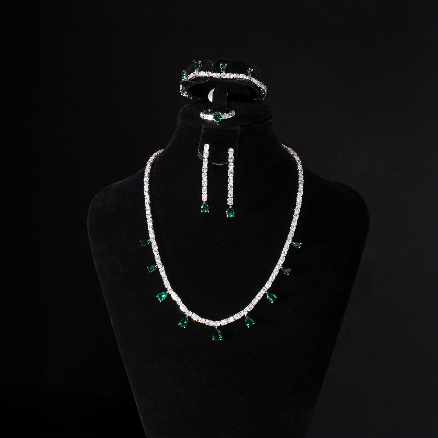 The Vivid Sparkle Green And Silver Set